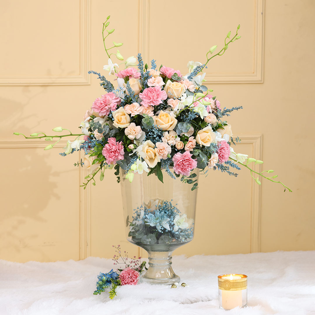 Charming Blossom: A Blend of Roses, Carnations and Orchids in Glass Vase