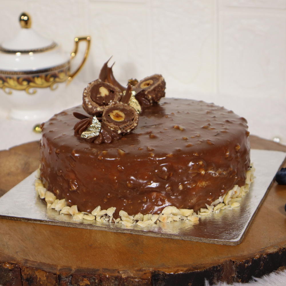 Hazel Delight Crunch -  Eggless Half Kg Cake