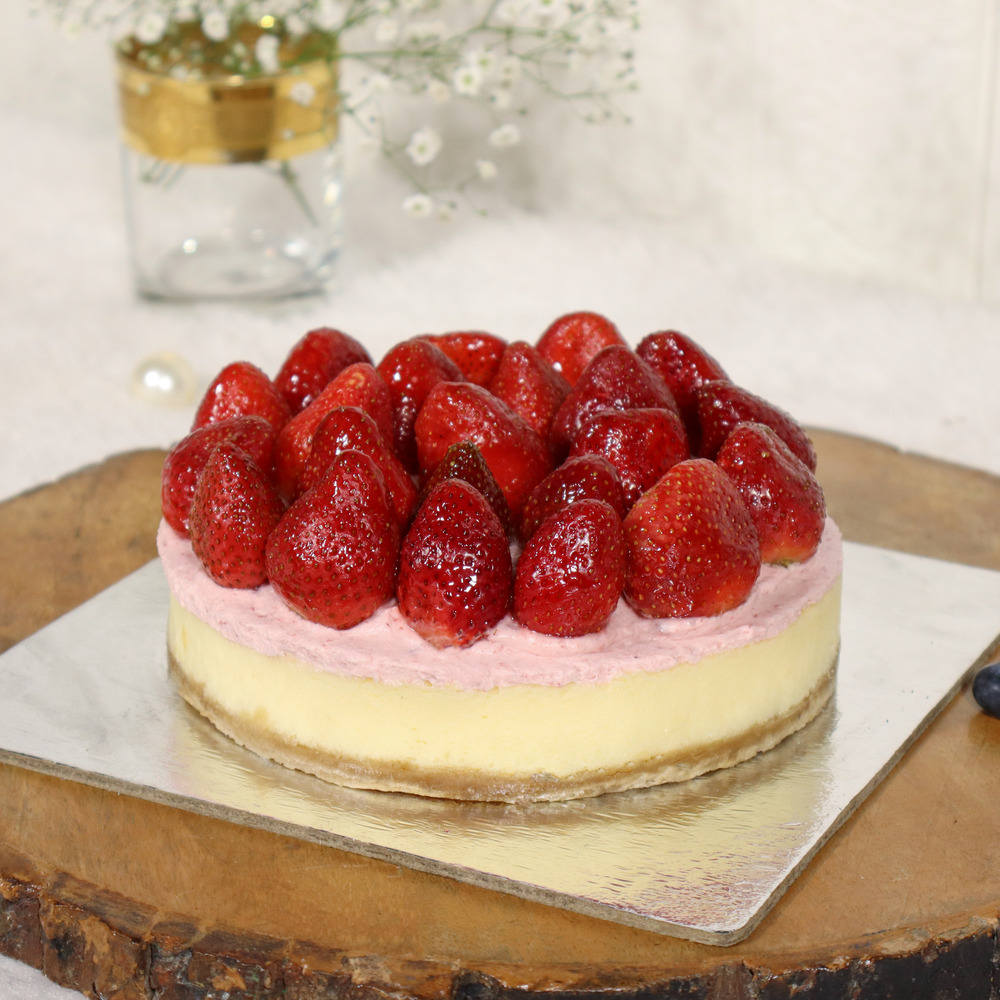 Berry Layered Elegance - Eggless Half Kg Cheese Cake